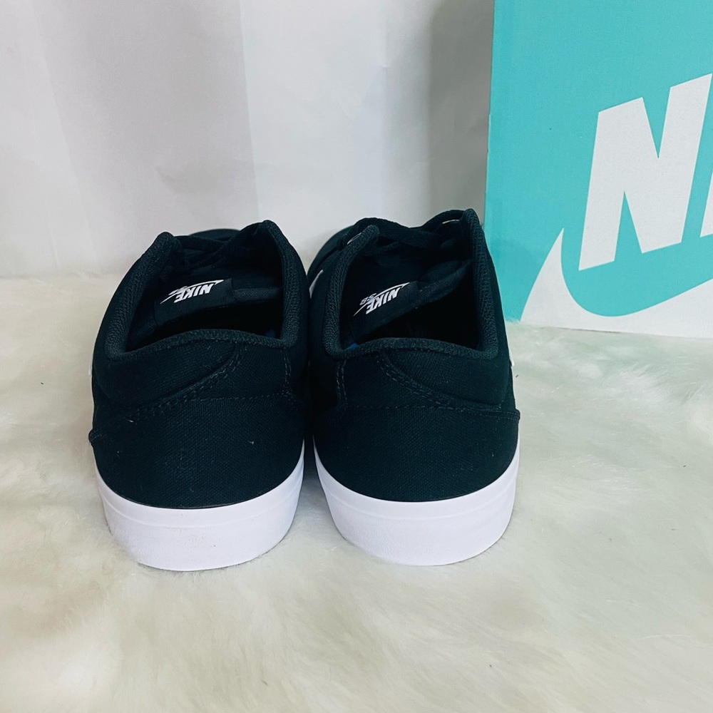 New Men’s Nike SB Charge Canvas Skateboarding Shoes  Black White - Picture 4 of 7